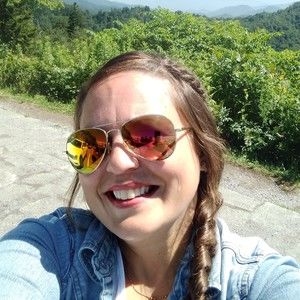 Meet your Posher, Angela